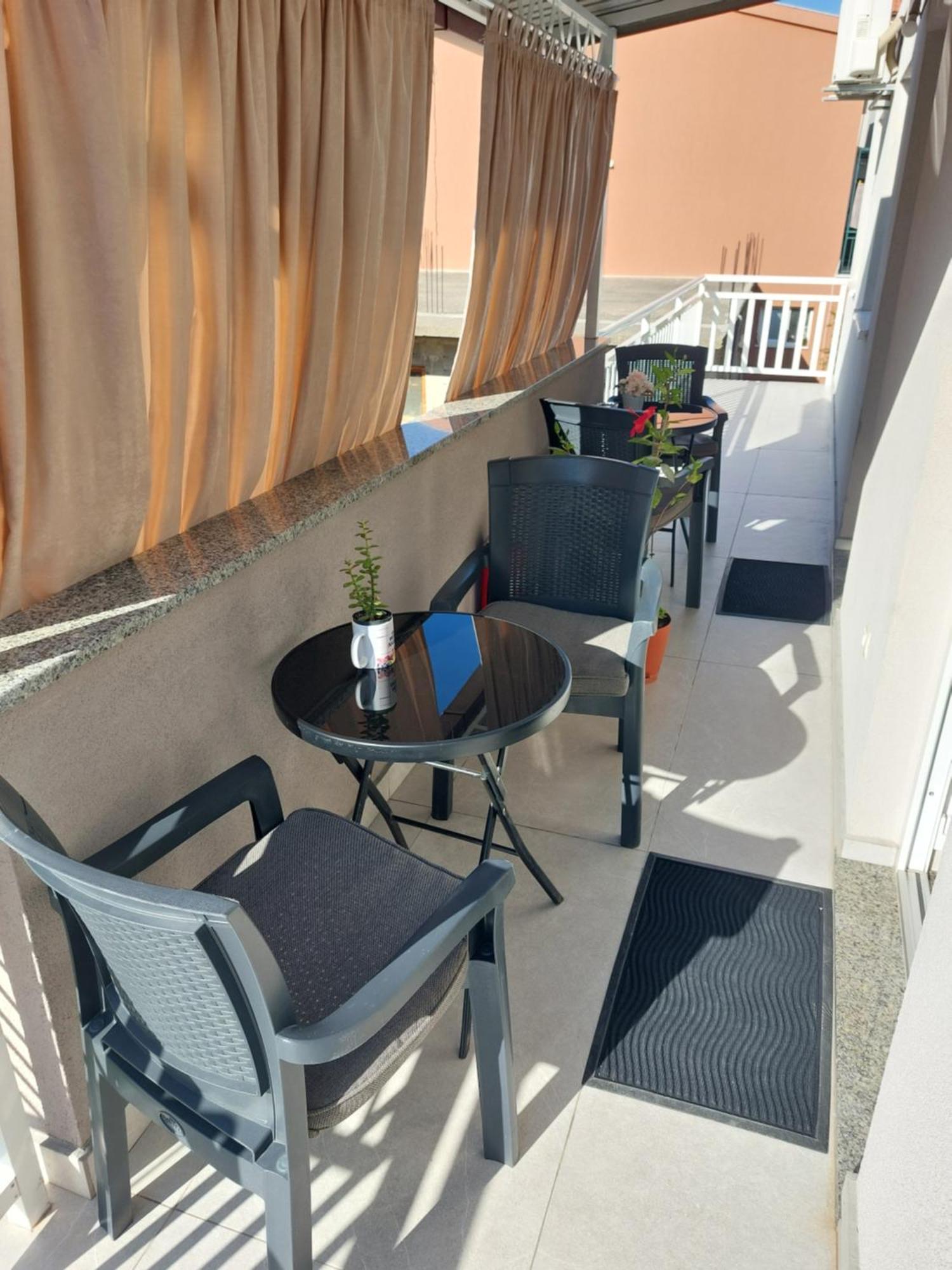 נאום Apartmani Perla מראה חיצוני תמונה